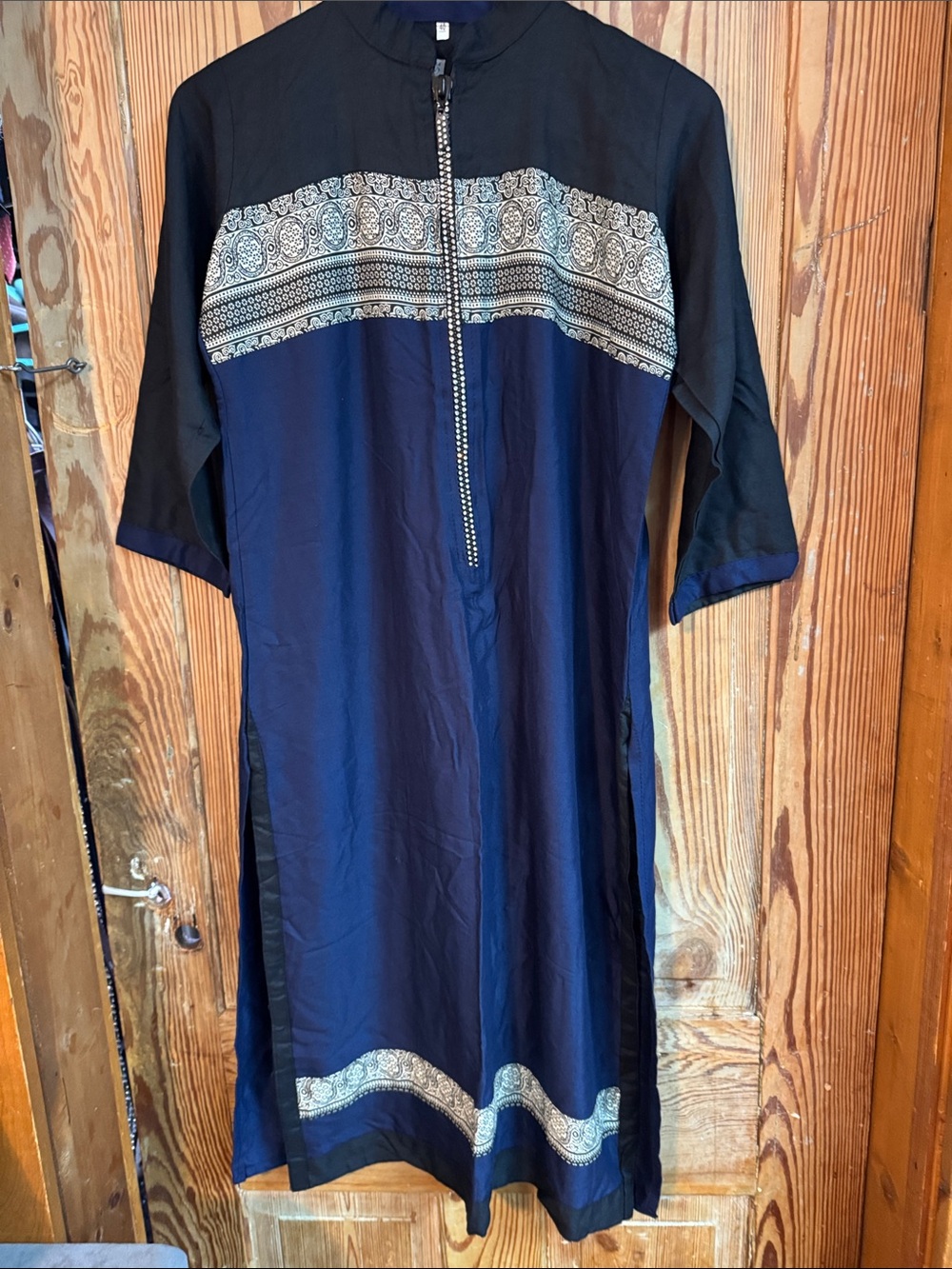 Unisex caftan tunic 40 slits up side